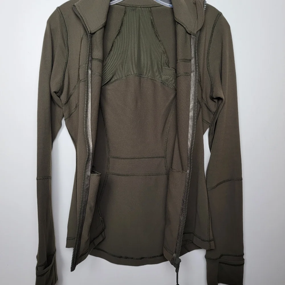 lululemon athletica Olive Green Form-Fitting Zip Jacket - Picture 4 of 9